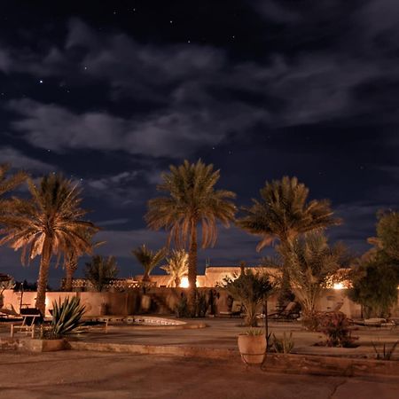 Riadsuerteloca Merzouga Hassilabied Luaran gambar Al-Qatif at night