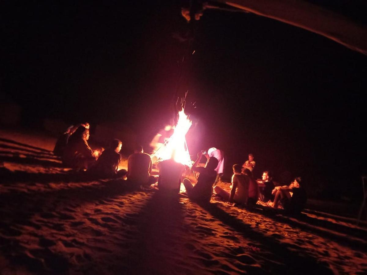 Riadsuerteloca Merzouga Hassilabied Luaran gambar A campfire at the 2007 World Scout Jamboree