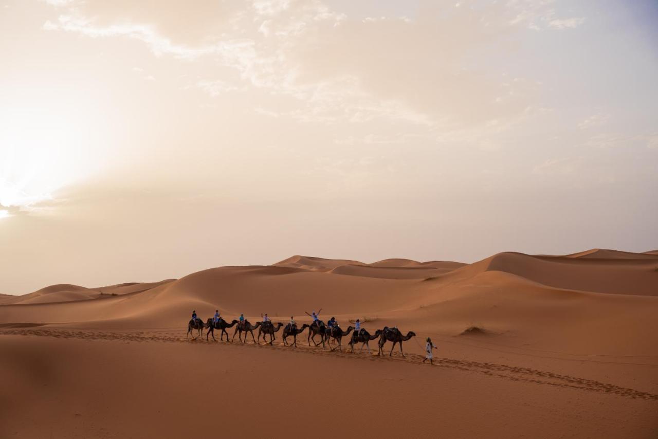 Riadsuerteloca Merzouga Hassilabied Luaran gambar Sahara Desert