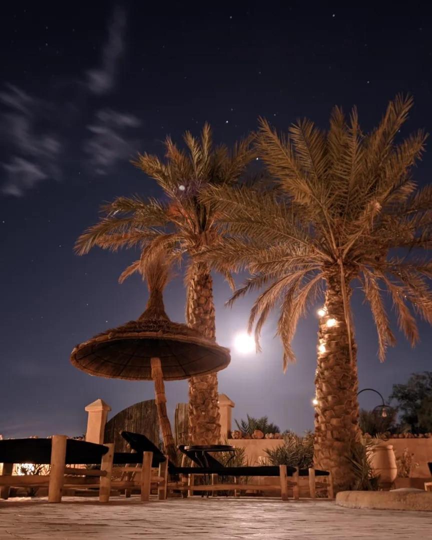 Riadsuerteloca Merzouga Hassilabied Luaran gambar Fountain at the Oasis of Mara