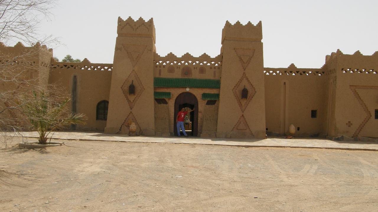 Riadsuerteloca Merzouga Hassilabied Luaran gambar The palace of the sultan of the Kanembu Empire in the 19th century